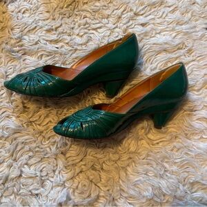 FRYE Jade peep toe pumps size 8.5